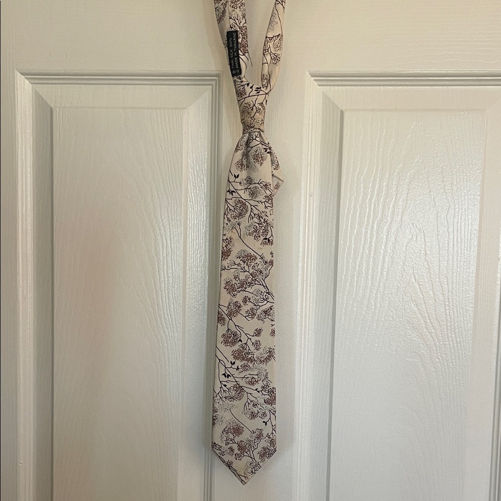 Silk Elegant Cream and Brown Floral Tie